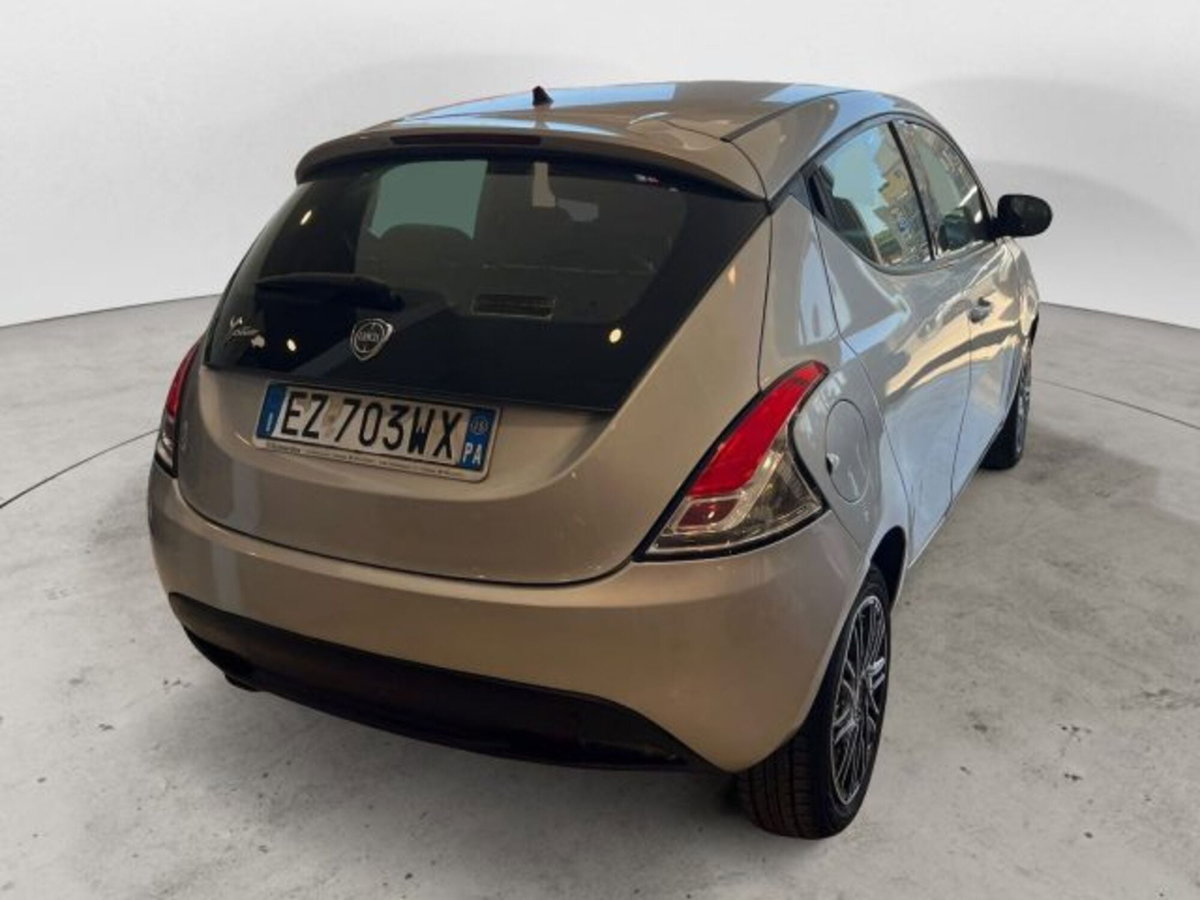 Lancia Ypsilon 1.2 69 CV 5 porte GPL Ecochic Elefantino (4)