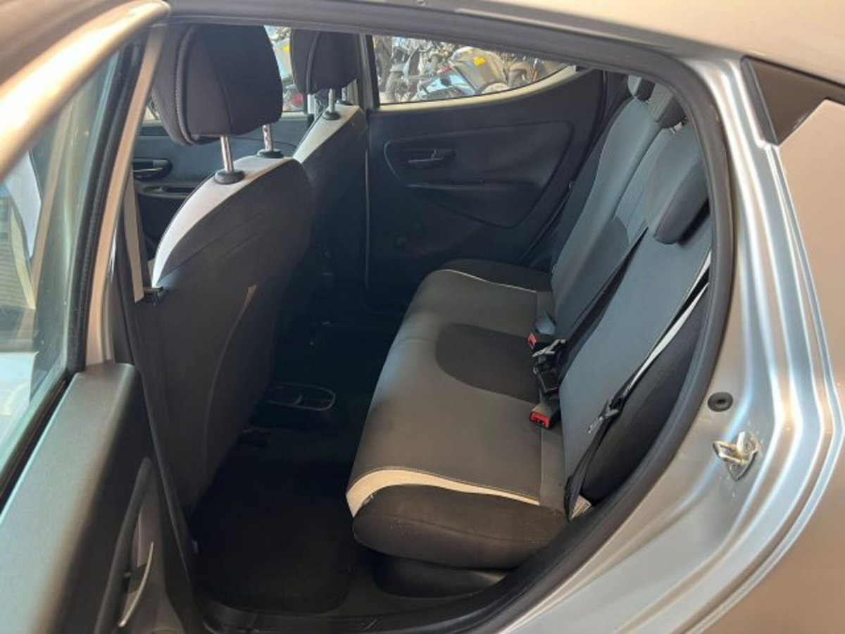 Lancia Ypsilon 1.2 69 CV 5 porte GPL Ecochic Elefantino (9)