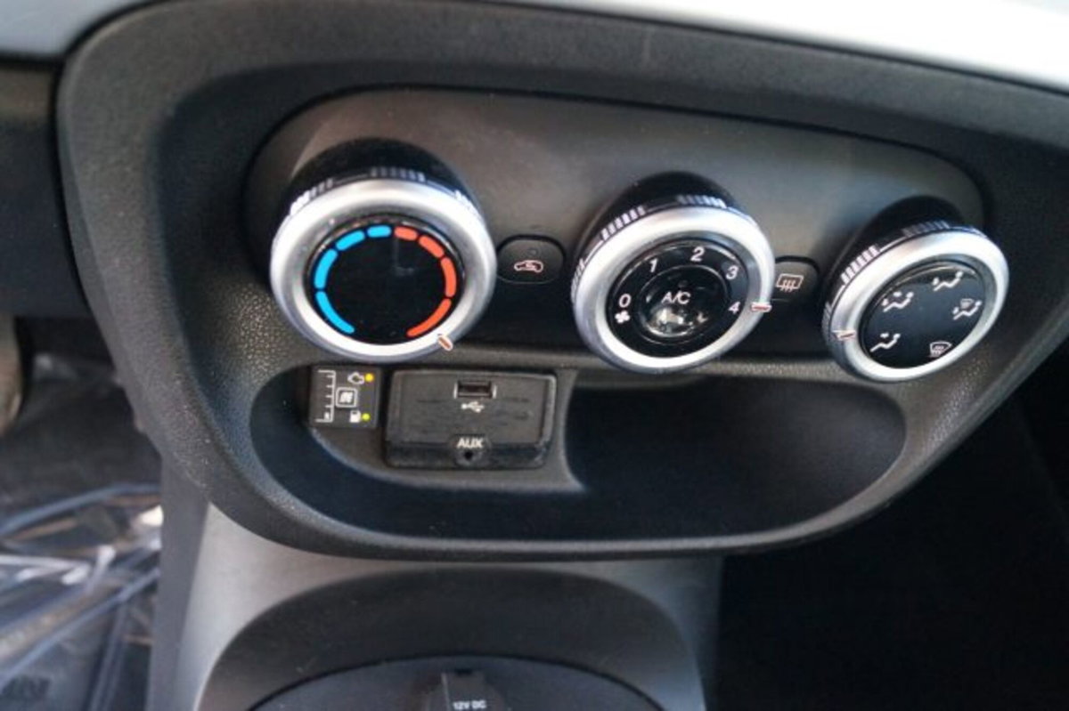 Fiat 500L Living 0.9 TwinAir 105 CV Lounge (11)