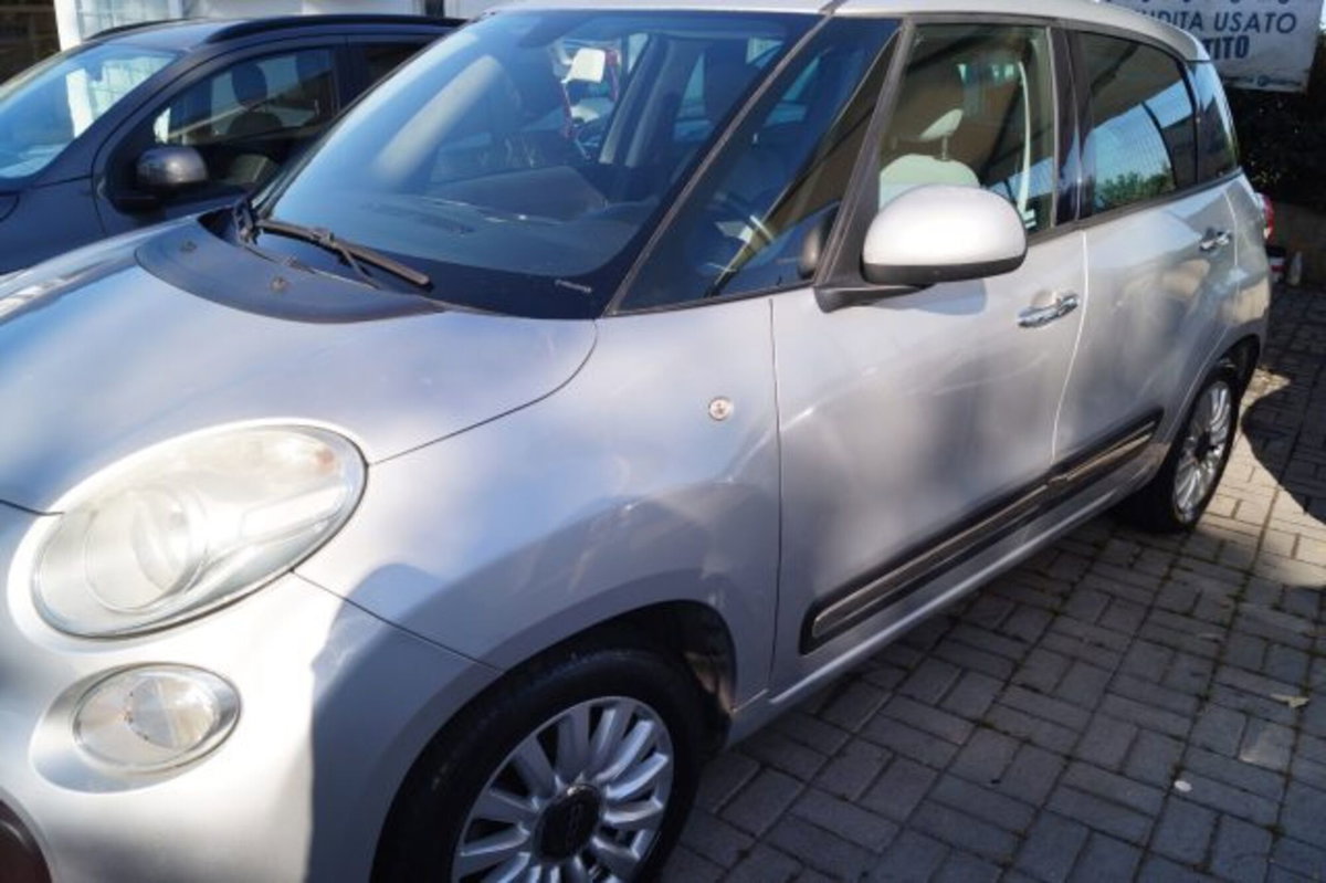 Fiat 500L Living 0.9 TwinAir 105 CV Lounge (2)