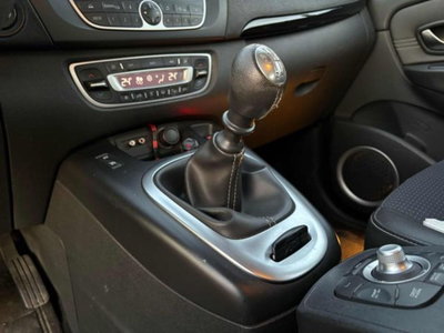 Renault Scenic E-Tech Electric 1.5 dCi 110CV Luxe (8)