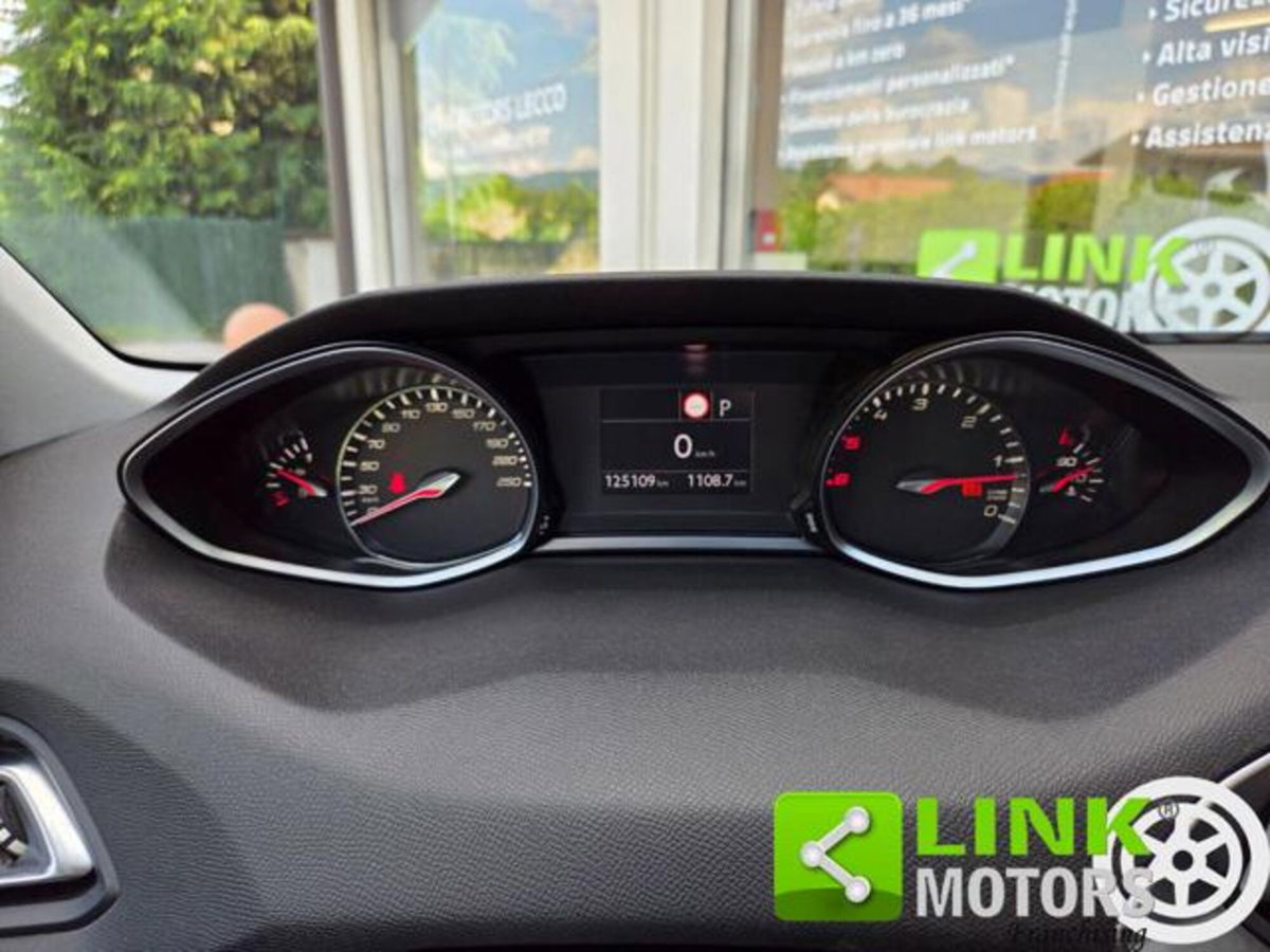 Peugeot 308 BlueHDi 130 S&S EAT8 Allure Pack (9)