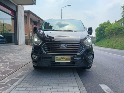 Ford Tourneo Custom 320 2.0 EcoBlue 130CV PC c/sollev. Titanium (3)