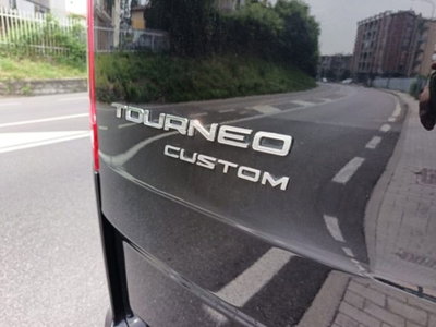 Ford Tourneo Custom 320 2.0 EcoBlue 130CV PC c/sollev. Titanium (8)