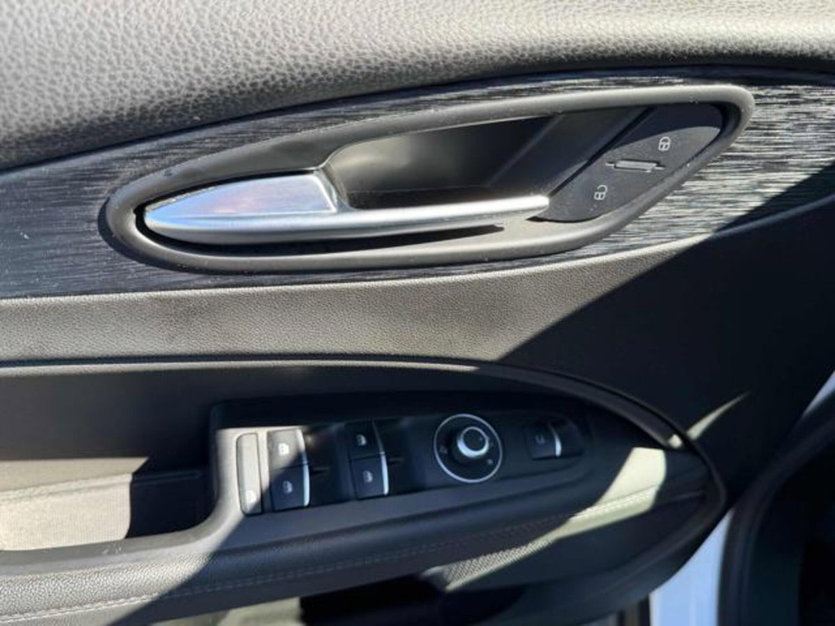 Alfa Romeo Stelvio Stelvio 2.2 Turbodiesel 190 CV AT8 Q4 Super Business (18)