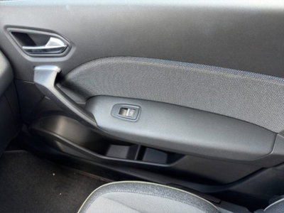 Renault Captur 1.0 eco-g Techno 100cv (17)