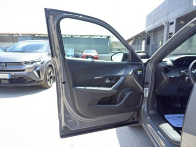 Peugeot 2008 1.2 hybrid Allure 145cv e-dcs6 (11)