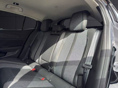Peugeot 408 1.2 hybrid Allure 136cv e-dsc6 (12)
