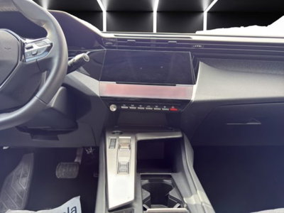 Peugeot 408 1.2 hybrid Allure 136cv e-dsc6 (14)