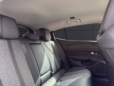 Peugeot 408 1.2 hybrid Allure 136cv e-dsc6 (18)