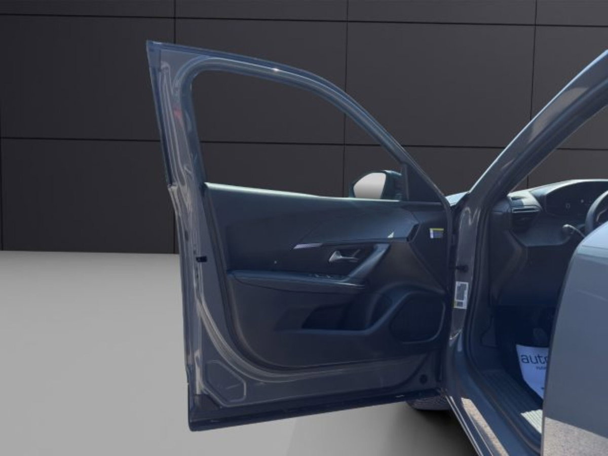 Peugeot 2008 PureTech 100 S&S Allure (12)