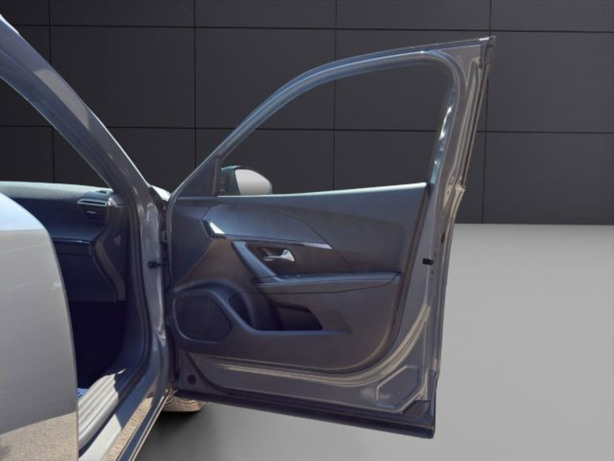 Peugeot 2008 PureTech 100 S&S Allure (17)