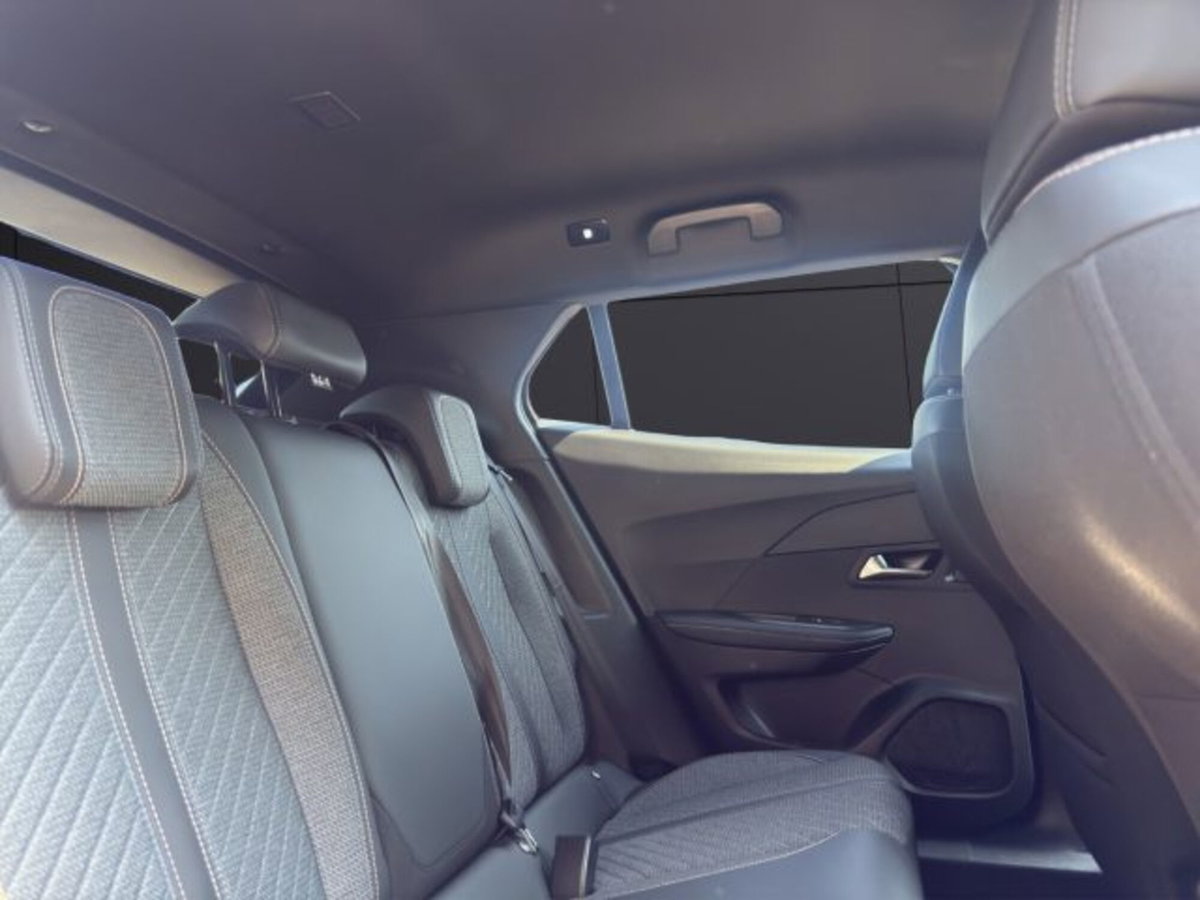 Peugeot 2008 PureTech 100 S&S Allure (19)