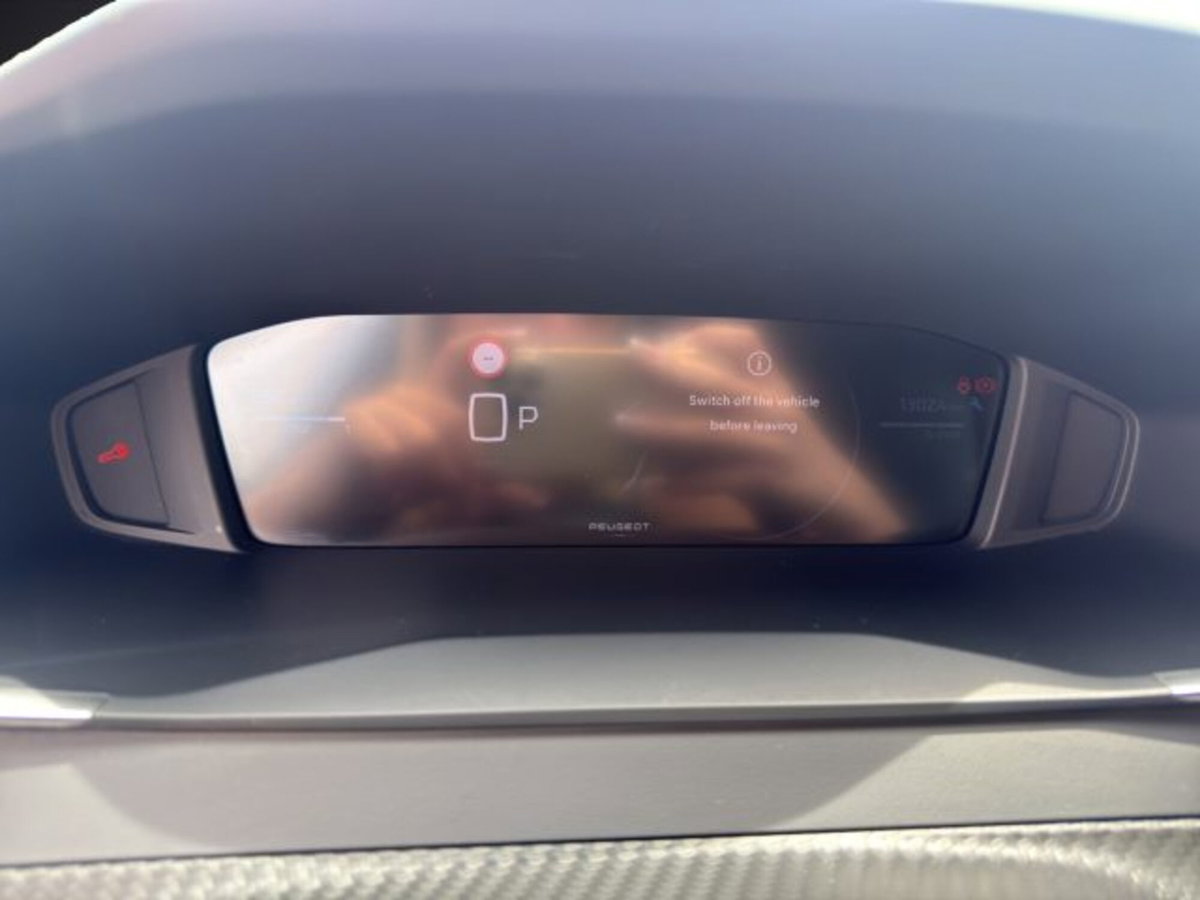 Peugeot 208 50 kWh Allure (11)