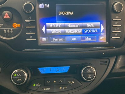 Toyota Yaris 1.0 5 porte Lounge (13)