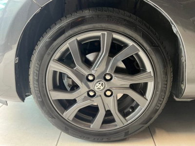 Toyota Yaris 1.0 5 porte Lounge (16)
