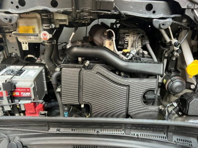 Toyota Yaris 1.0 5 porte Lounge (17)