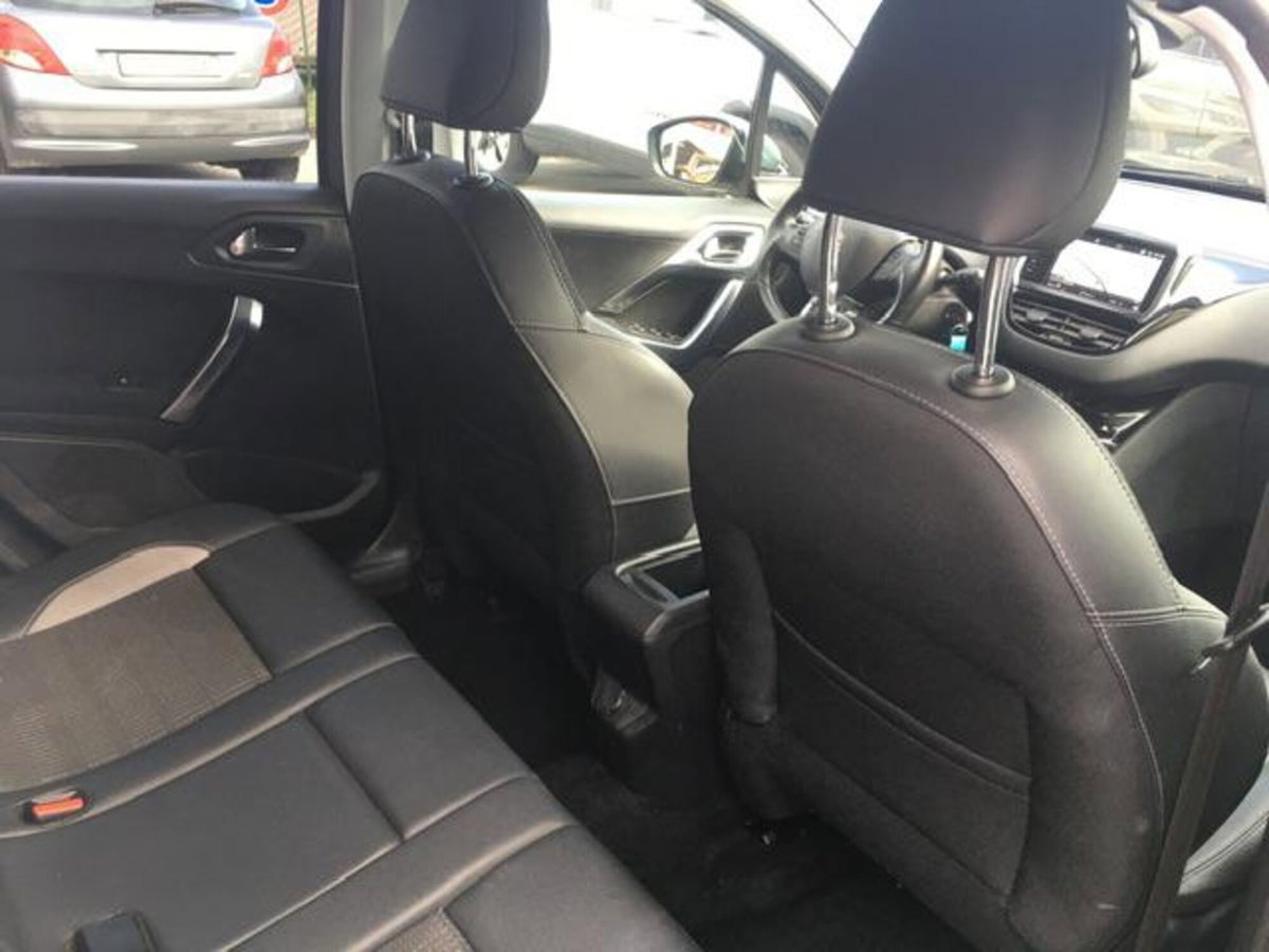 Peugeot 2008 1.2 puretech Allure s&s 130cv eat8 (10)