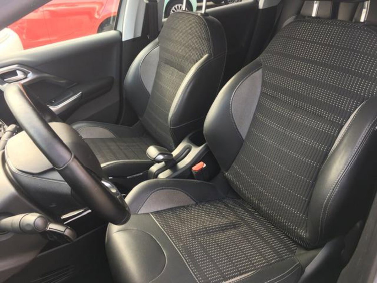 Peugeot 2008 1.2 puretech Allure s&s 130cv eat8 (7)