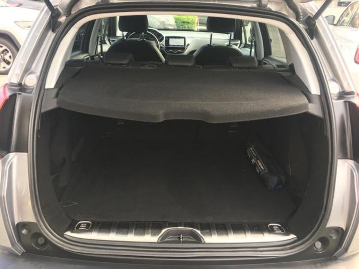 Peugeot 2008 1.2 puretech Allure s&s 130cv eat8 (9)