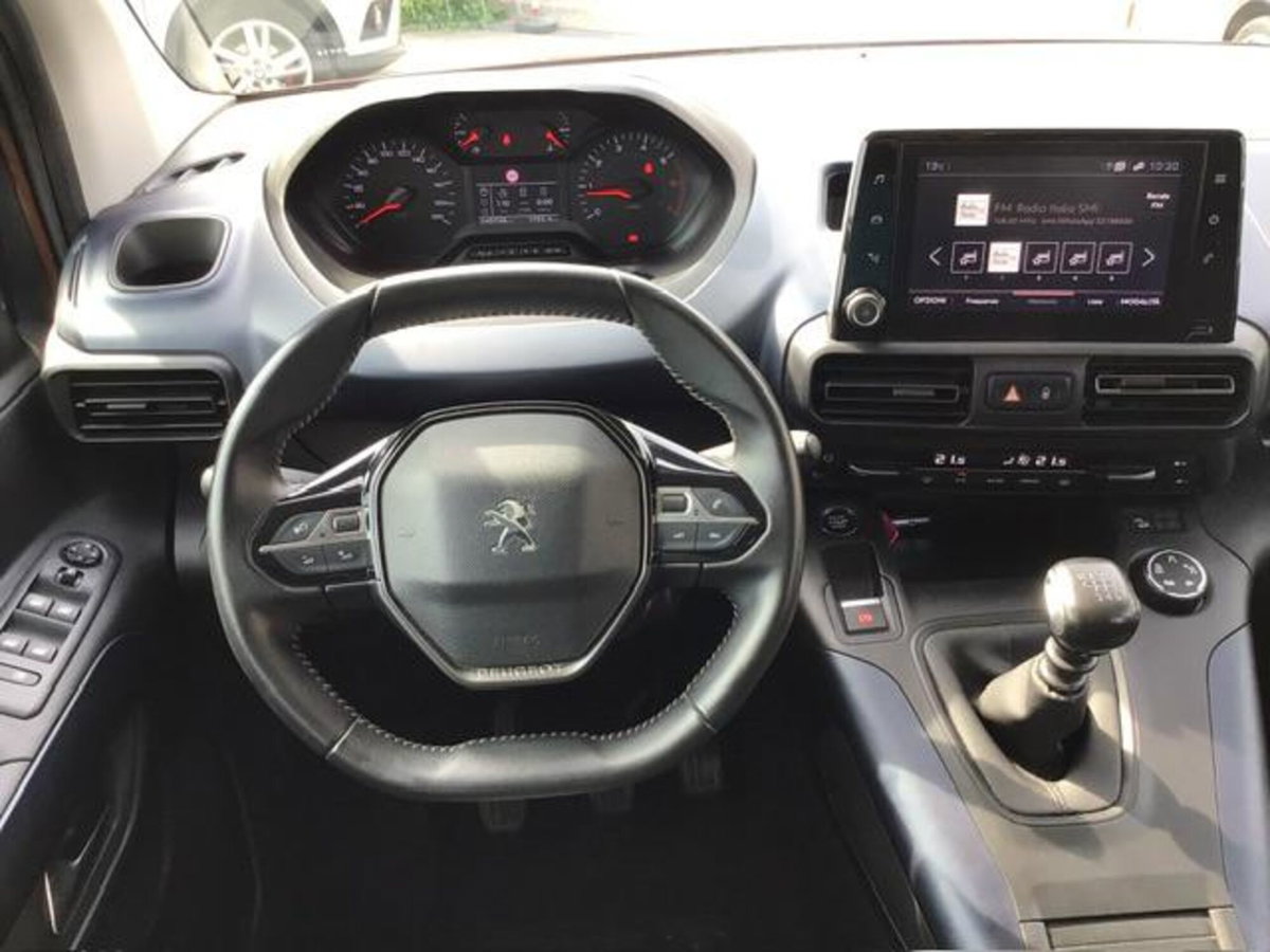 Peugeot Rifter Long 1.5 bluehdi Allure 130cv eat8 (10)