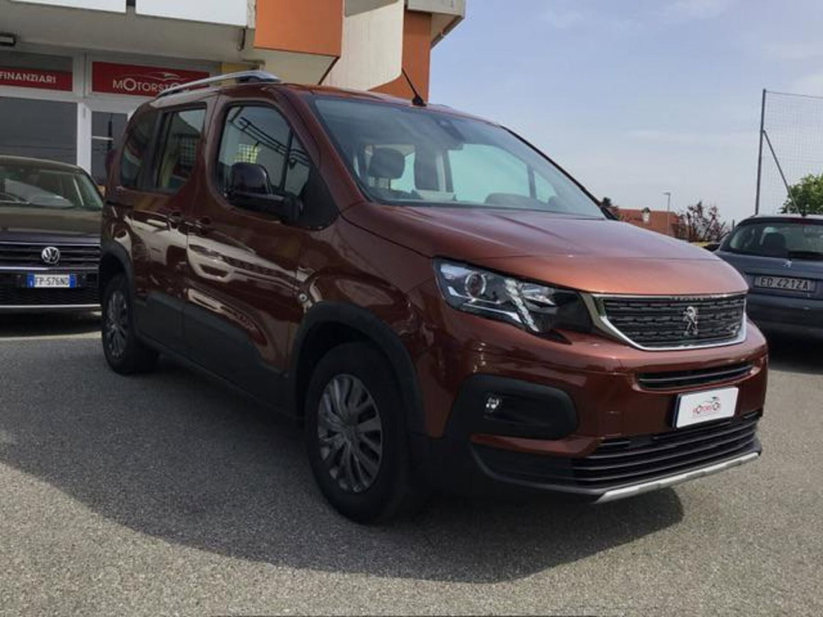 Peugeot Rifter Long 1.5 bluehdi Allure 130cv eat8 (4)