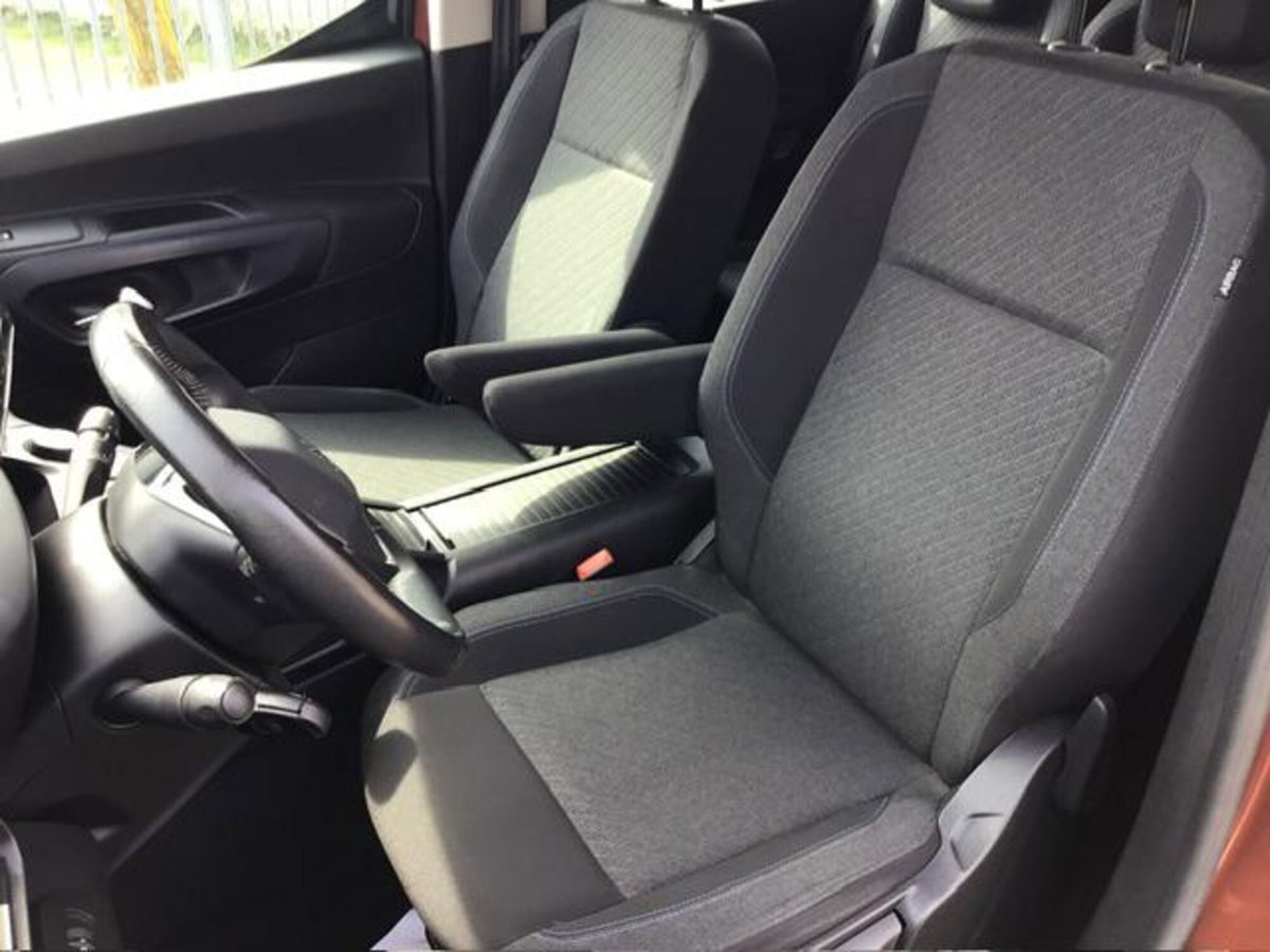 Peugeot Rifter Long 1.5 bluehdi Allure 130cv eat8 (6)