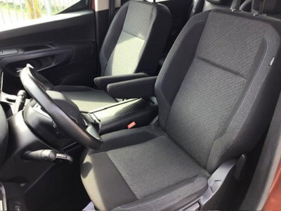 Peugeot Rifter Long 1.5 bluehdi Allure 130cv eat8 (6)