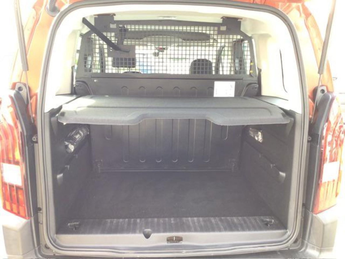 Peugeot Rifter Long 1.5 bluehdi Allure 130cv eat8 (7)