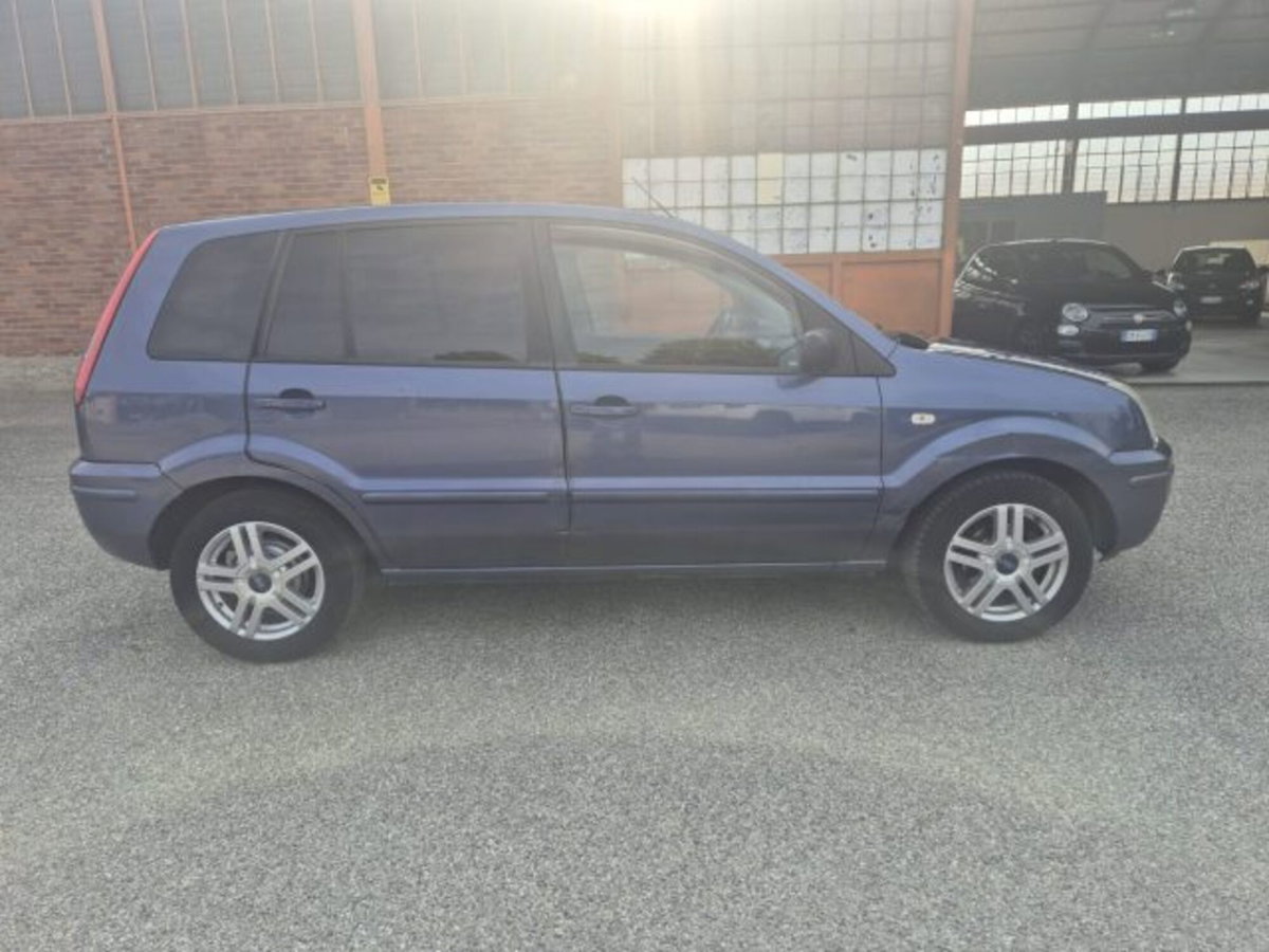 Ford Fusion 1.4 TDCi 5p. Leather (3)