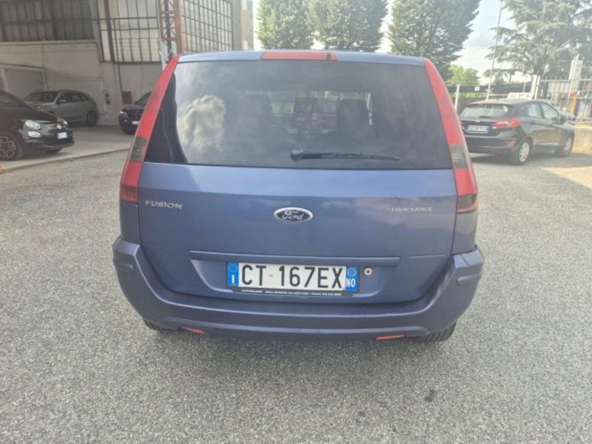 Ford Fusion 1.4 TDCi 5p. Leather (5)