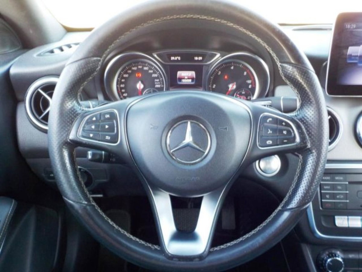 Mercedes-Benz CLA 200 d Automatic Sport (20)