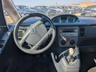 Lancia Musa 1.4 Oro (9)