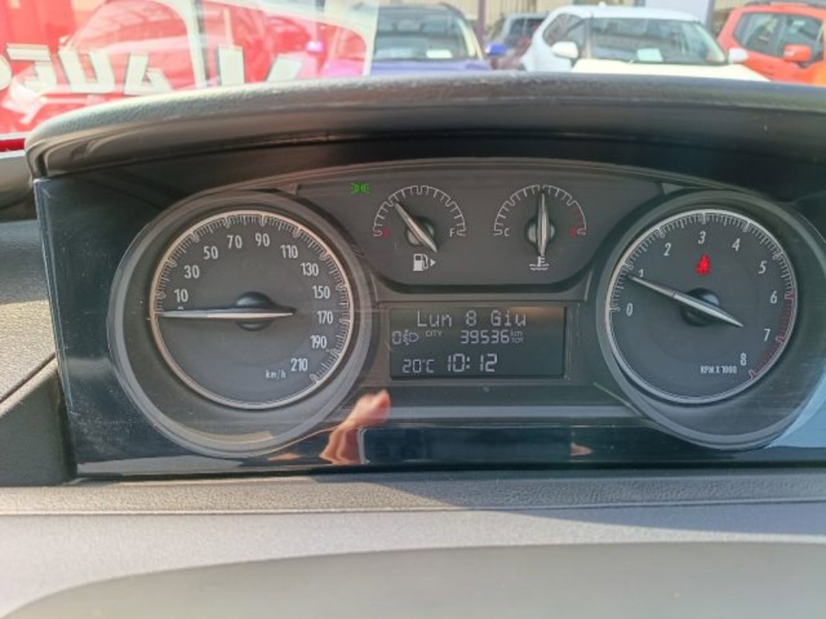 Lancia Ypsilon 1.2 69 CV 5 porte Platinum (14)