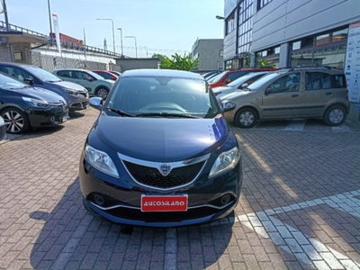 Lancia Ypsilon 1.2 69 CV 5 porte Platinum (2)