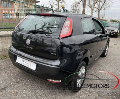 Fiat Grande Punto 1.4 3 porte Actual Natural Power (4)