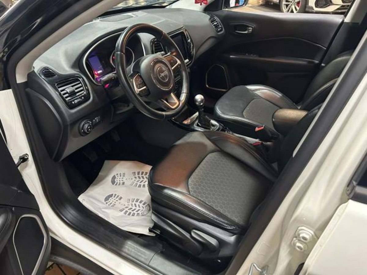 Jeep Compass 1.6 Multijet II 2WD Limited (10)