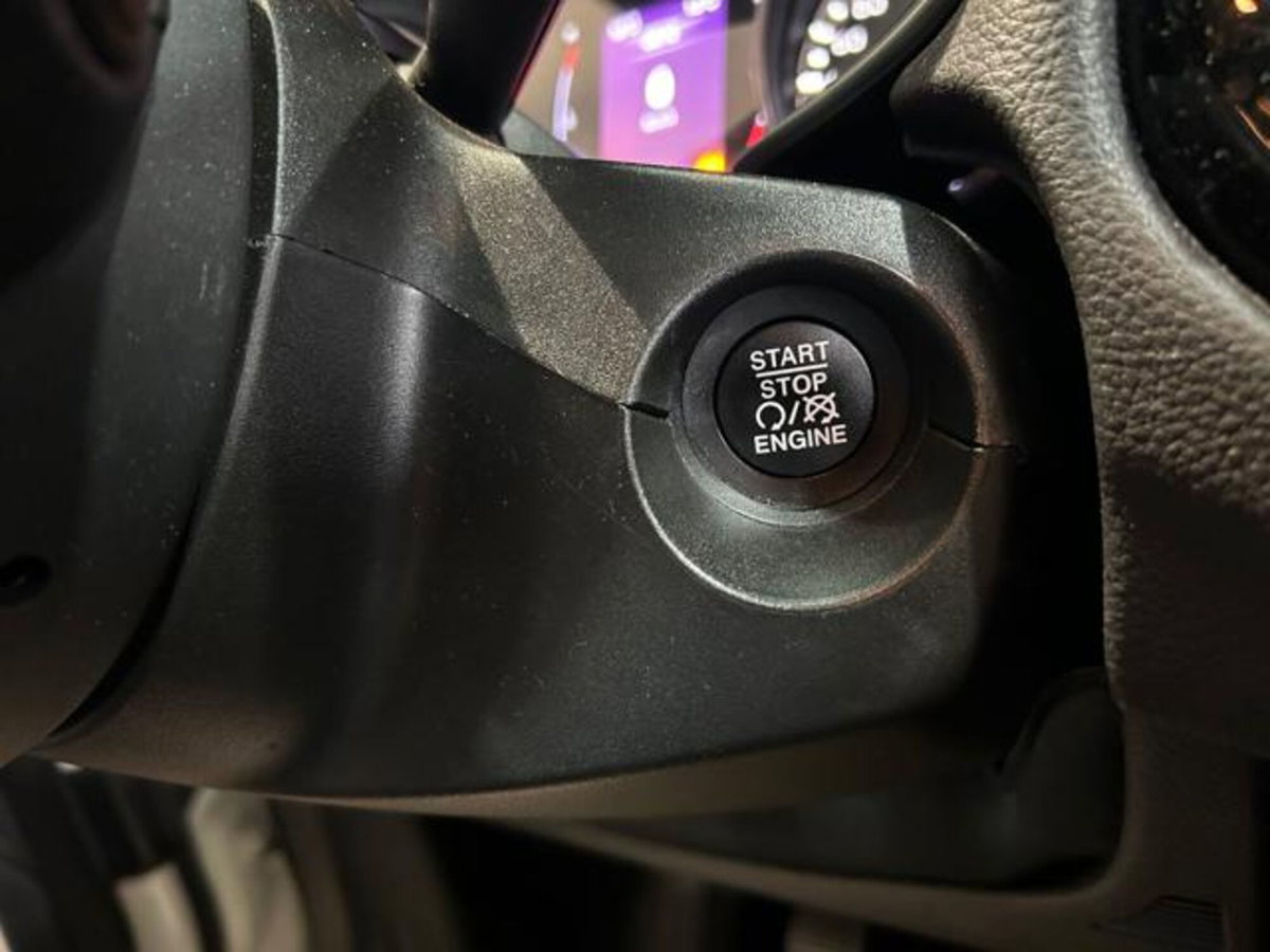 Jeep Compass 1.6 Multijet II 2WD Limited (16)