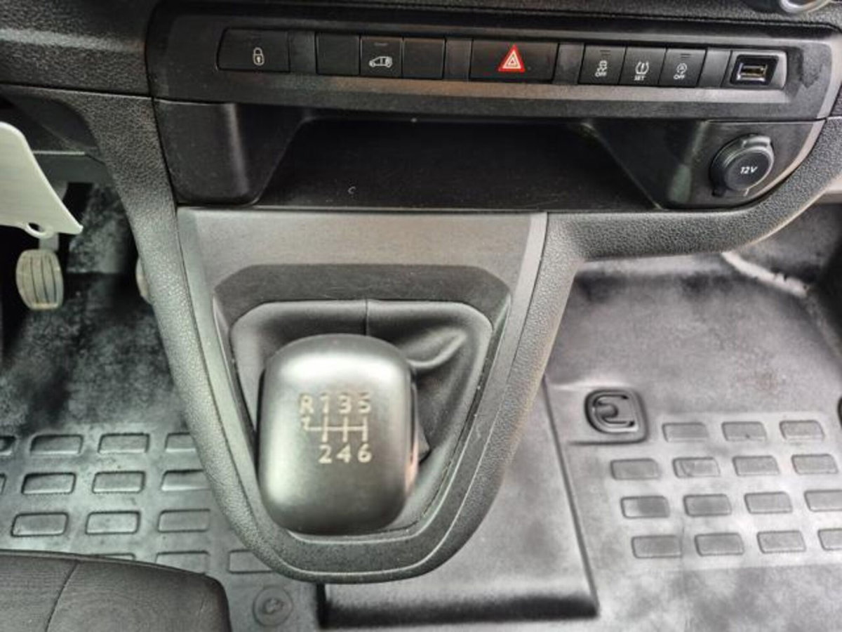 Opel Vivaro Furgone 1.5 Diesel 120CV S&S PL-TN M Furgone Enjoy (12)