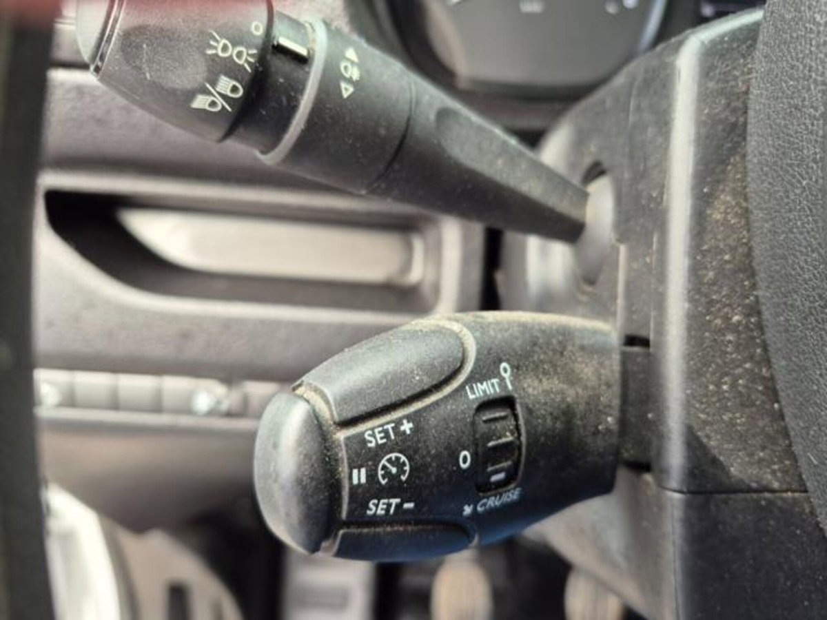 Opel Vivaro Furgone 1.5 Diesel 120CV S&S PL-TN M Furgone Enjoy (15)
