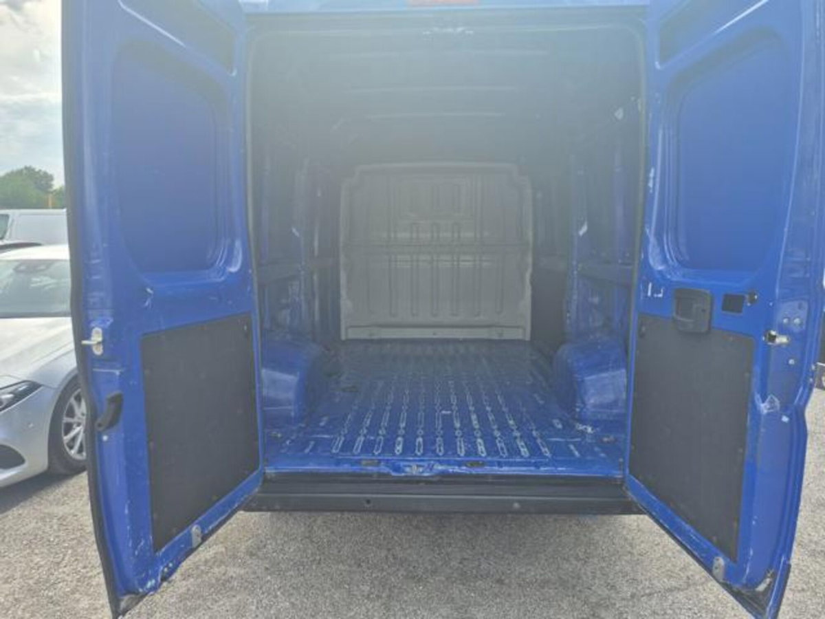 Peugeot Boxer Furgone 335 2.2 BlueHDi 140 S&S PM-TM Furgone Premium (5)