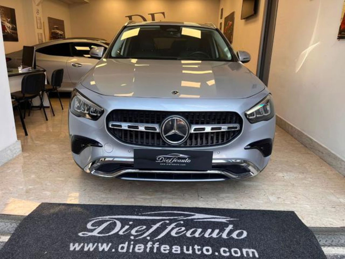 Mercedes-Benz GLA SUV 180 d Progressive Advanced Plus auto