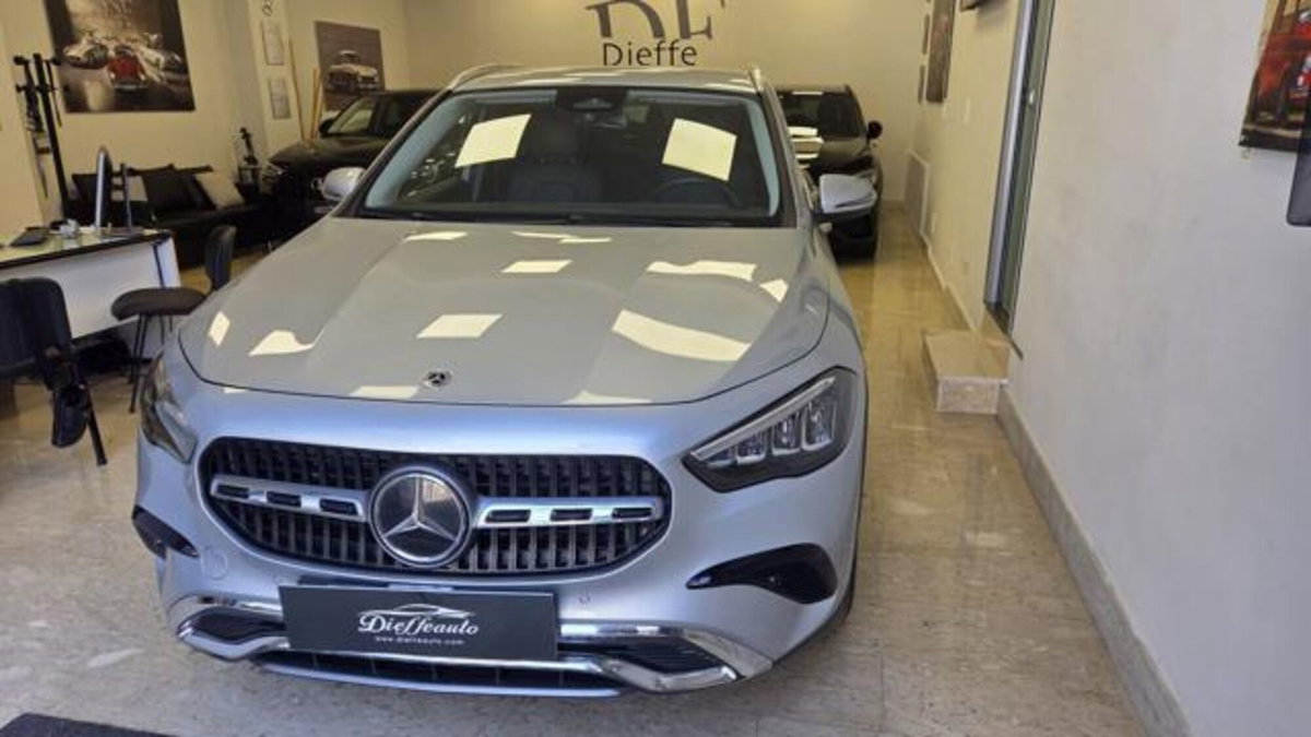 Mercedes-Benz GLA SUV 180 d Progressive Advanced Plus auto (2)