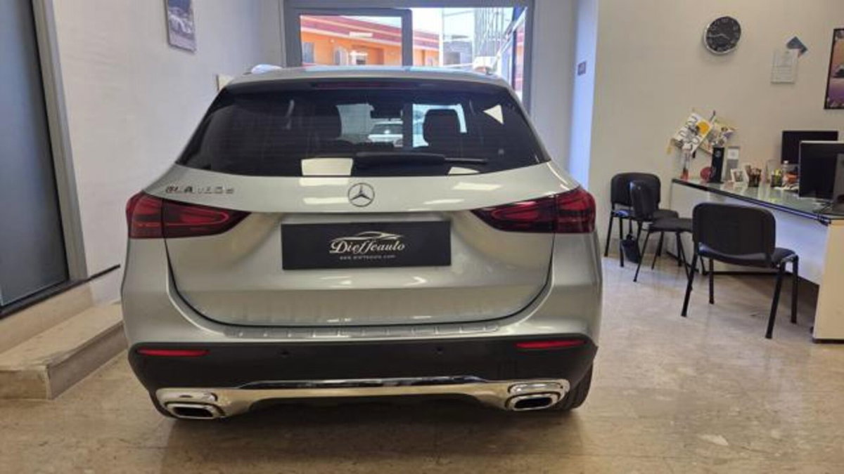 Mercedes-Benz GLA SUV 180 d Progressive Advanced Plus auto (7)