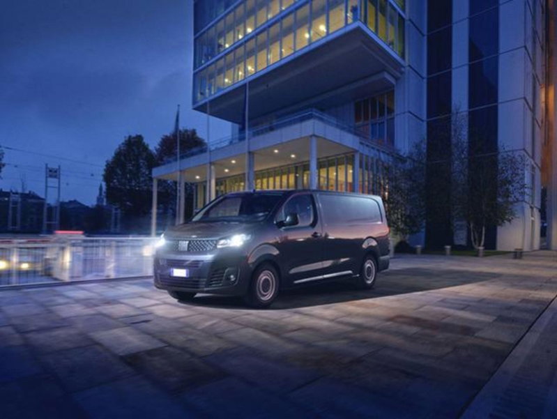 Fiat Scudo Furgone 2.0 BlueHDi 145CV AT8 PL-SL-TN Furgone Lounge