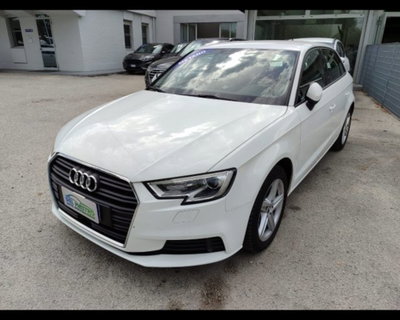Audi A3 Sportback 30 g-tron S tronic Business usata