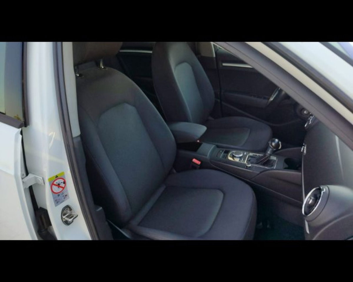 Audi A3 Sportback 30 g-tron S tronic Business (16)
