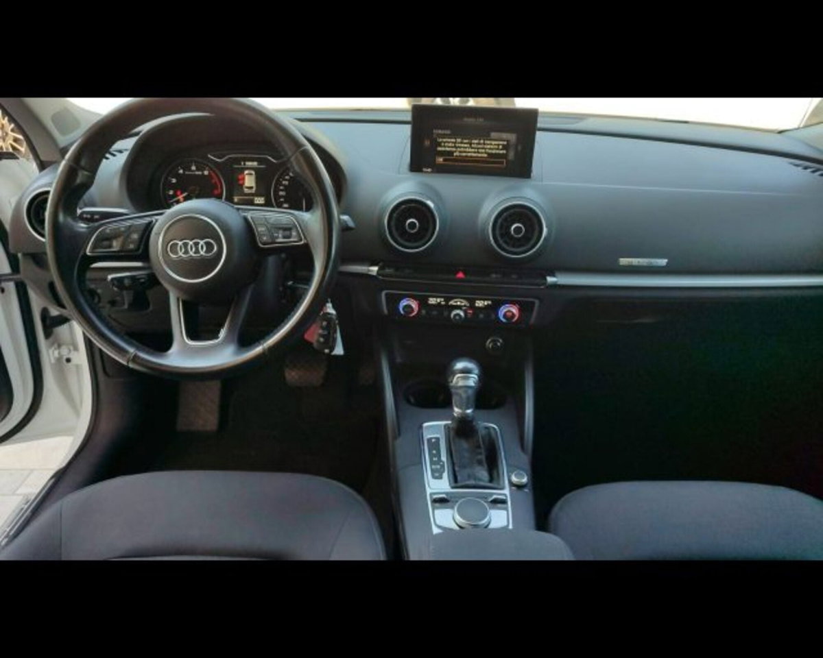 Audi A3 Sportback 30 g-tron S tronic Business (5)
