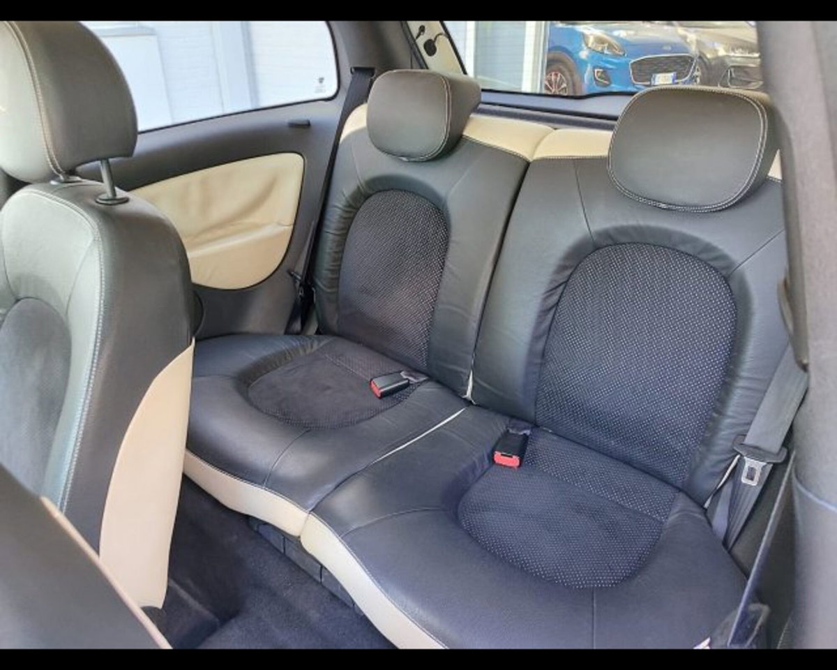 Lancia Ypsilon 1.3 MJT 75 CV Platino (12)