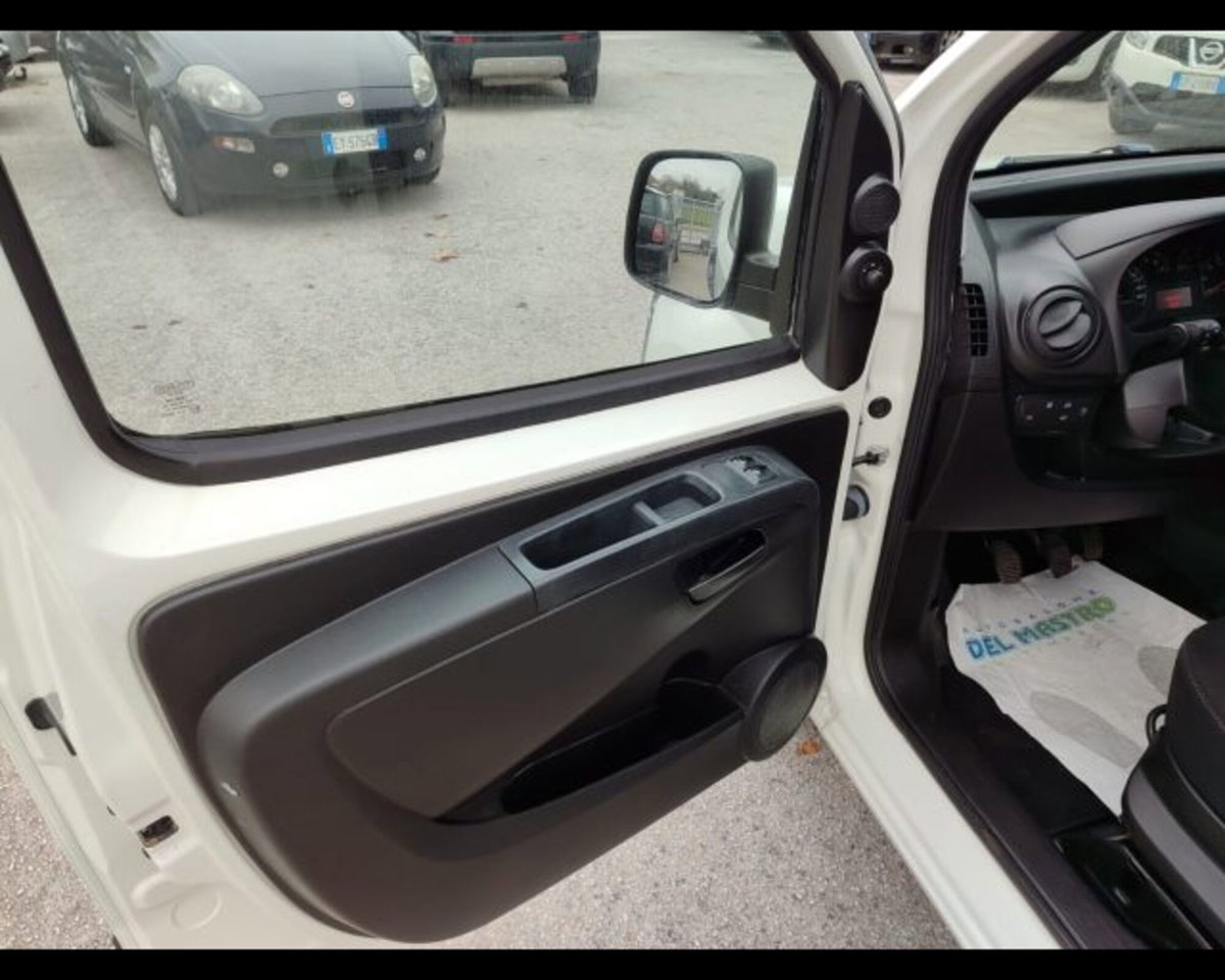Fiat Fiorino 1.3 MJT 75CV Combi Semi Adventure (12)